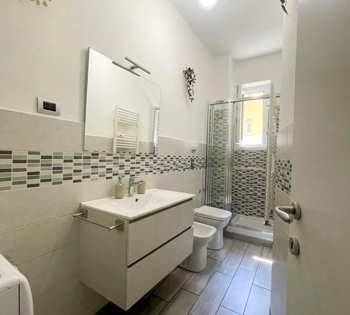 Home In Town - Fiera Milano City Near San Siro Stadium Apartment